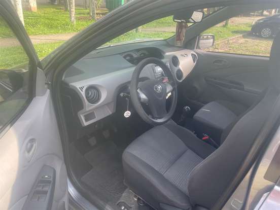 TOYOTA-ETIOS-1.3 XS 16V FLEX 4P MANUAL TOYOTA-ETIOS-2012