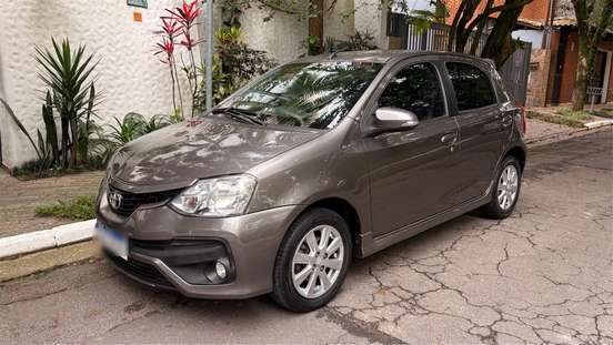 TOYOTA-ETIOS-2017