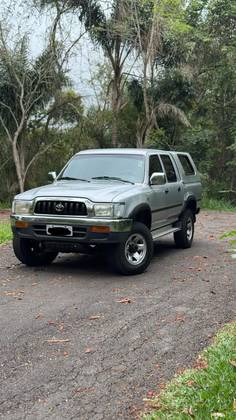 TOYOTA HILUX 3.0 SRV 4X2 CD 8V DIESEL 4P MANUAL