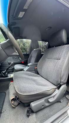 TOYOTA-HILUX-2001