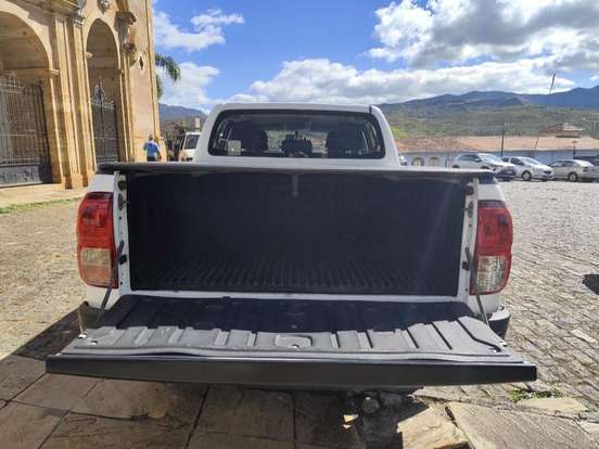 TOYOTA-HILUX-2.8 D-4D TURBO DIESEL CD POWER PACK 4X4 MANUAL TOYOTA-HILUX-2022
