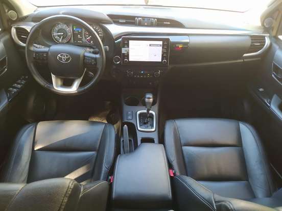 TOYOTA-HILUX-2.8 D-4D TURBO DIESEL CD SRV 4X4 AUTOMÁTICO TOYOTA-HILUX-2021