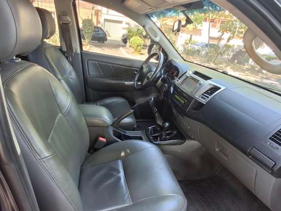 TOYOTA-HILUX-3.0 SR 4X4 CD 16V TURBO INTERCOOLER DIESEL 4P MANUAL TOYOTA-HILUX-2014