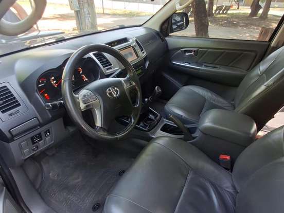TOYOTA-HILUX-3.0 SR 4X4 CD 16V TURBO INTERCOOLER DIESEL 4P MANUAL TOYOTA-HILUX-2014