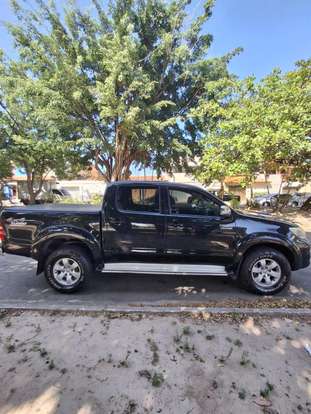 TOYOTA-HILUX-2014