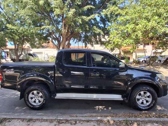 TOYOTA-HILUX-3.0 SR 4X4 CD 16V TURBO INTERCOOLER DIESEL 4P MANUAL TOYOTA-HILUX-2014