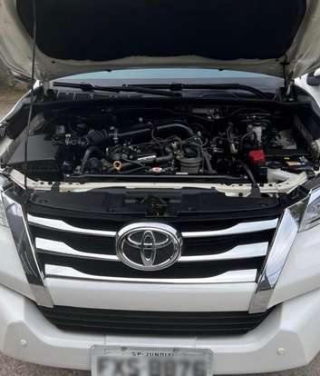 TOYOTA-HILUX SW4-2018