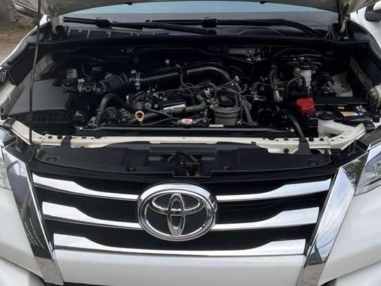 TOYOTA-HILUX SW4-2.7 SRV 7 LUGARES 4X2 16V FLEX 4P AUTOMÁTICO TOYOTA-HILUX SW4-2018