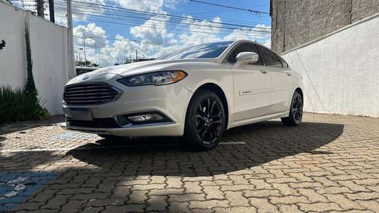 FORD-FUSION-2017
