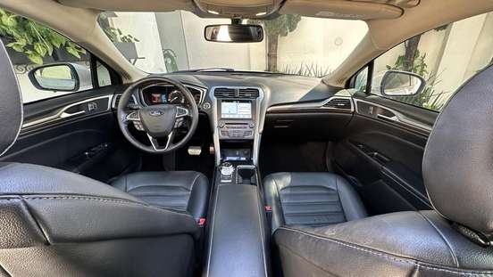 FORD-FUSION-2017