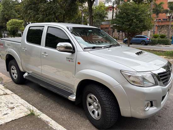 TOYOTA-HILUX SW4-3.0 SRV 4X4 16V TURBO INTERCOOLER DIESEL 4P AUTOMÁTICO TOYOTA-HILUX SW4-2013