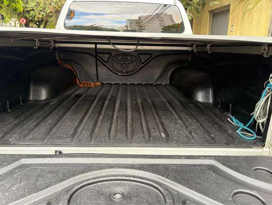TOYOTA-HILUX SW4-2013