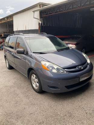 TOYOTA-SIENNA-2007