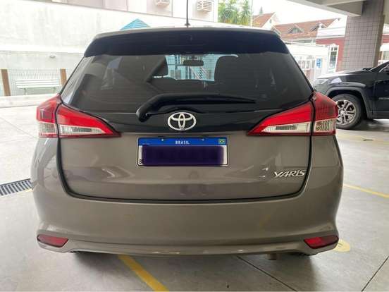 TOYOTA-YARIS-2020