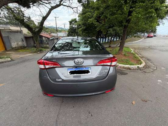 TOYOTA-YARIS-2020