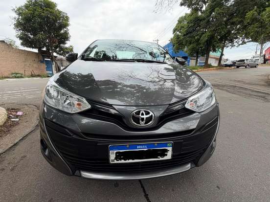 TOYOTA-YARIS-2020