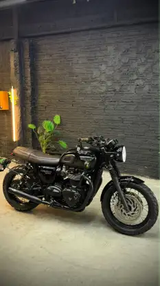 TRIUMPH-BONNEVILLE T120 BLACK 1200-2018