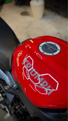 TRIUMPH-STREET TRIPLE 675 ABS-2015