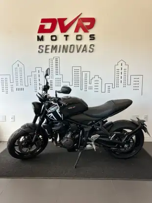 TRIUMPH-TRIDENT 660-2024
