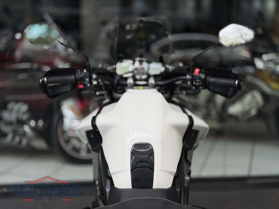TRIUMPH-TIGER EXPLORER XCX-2017