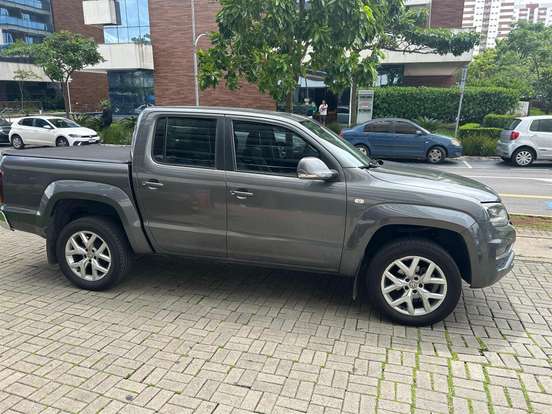 VOLKSWAGEN-AMAROK-2018