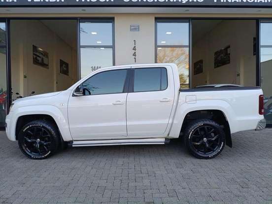 VOLKSWAGEN-AMAROK-2.0 HIGHLINE 4X4 CD 16V TURBO INTERCOOLER DIESEL 4P AUTOMÁTICO VOLKSWAGEN-AMAROK-2019