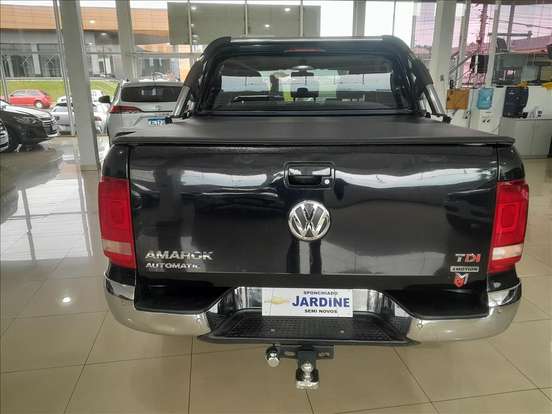 VOLKSWAGEN-AMAROK-2015