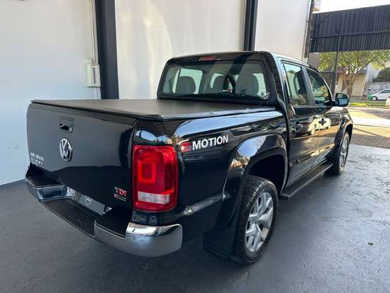 VOLKSWAGEN-AMAROK-2017