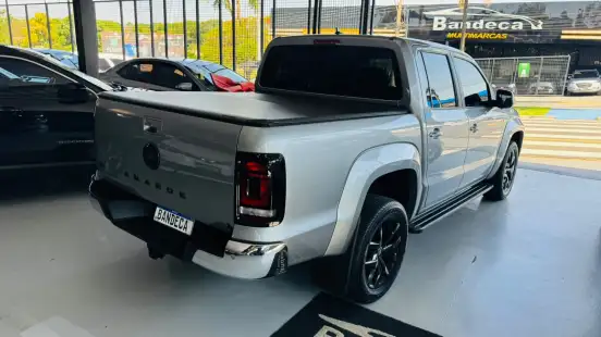 VOLKSWAGEN-AMAROK-2024
