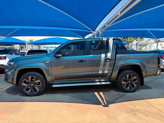 VOLKSWAGEN-AMAROK-2025