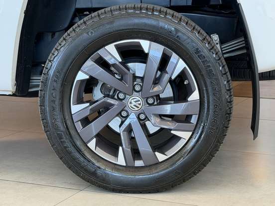 VOLKSWAGEN-AMAROK-2024