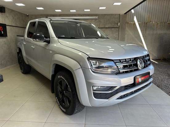 VOLKSWAGEN-AMAROK-2018