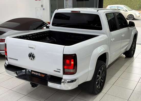 VOLKSWAGEN-AMAROK-2021