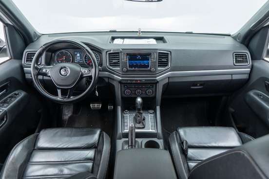 VOLKSWAGEN-AMAROK-2021