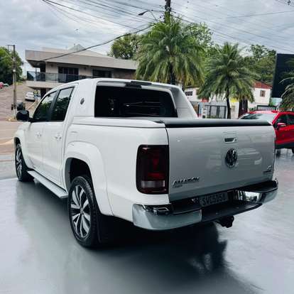 VOLKSWAGEN-AMAROK-2022