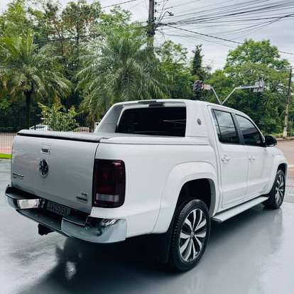 VOLKSWAGEN-AMAROK-2022