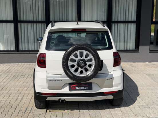 VOLKSWAGEN-CROSSFOX-2013
