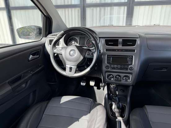 VOLKSWAGEN-CROSSFOX-2013