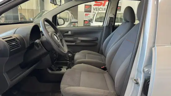 VOLKSWAGEN-FOX-2009