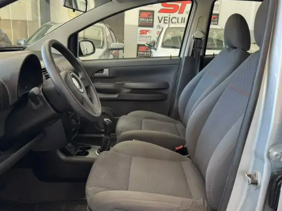 VOLKSWAGEN-FOX-1.0 MI 8V FLEX 4P MANUAL VOLKSWAGEN-FOX-2009