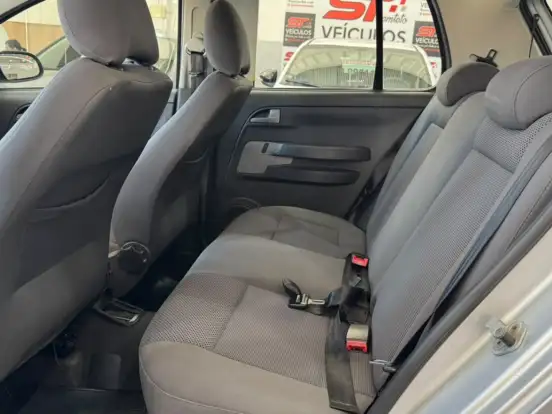 VOLKSWAGEN-FOX-1.0 MI 8V FLEX 4P MANUAL VOLKSWAGEN-FOX-2009