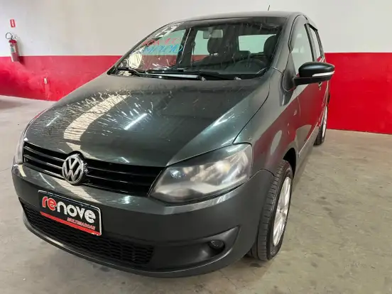 VOLKSWAGEN-FOX-2012