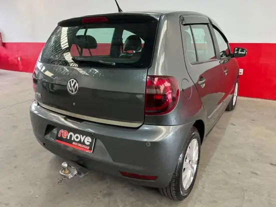 VOLKSWAGEN-FOX-2012