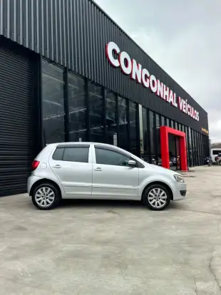 VOLKSWAGEN-FOX-2010