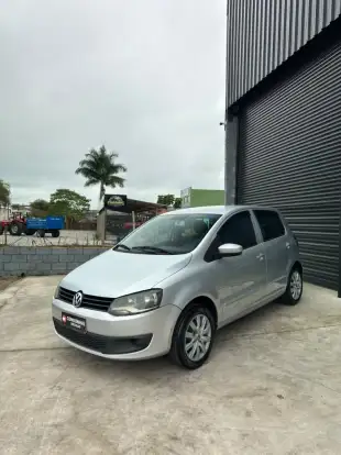 VOLKSWAGEN-FOX-2010