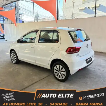 VOLKSWAGEN-FOX-2015