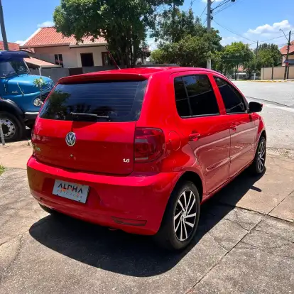 VOLKSWAGEN-FOX-2011