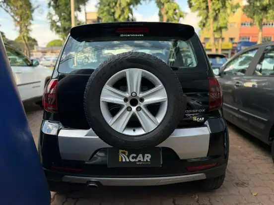 VOLKSWAGEN-FOX-2010
