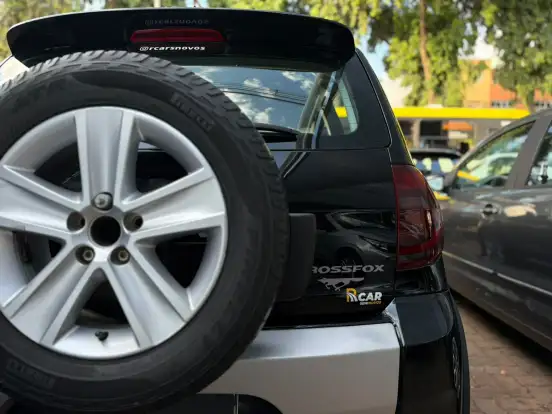 VOLKSWAGEN-FOX-2010