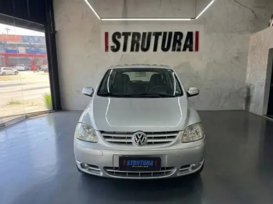 VOLKSWAGEN-FOX-1.6 MI PLUS 8V FLEX 4P MANUAL VOLKSWAGEN-FOX-2006